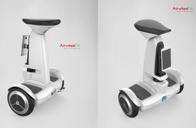 Airwheel rolled out S9 service robot on CeBIT 2016 giving more than you think.